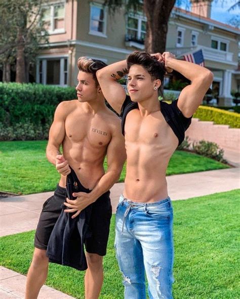 sexy college guys|22 sexy gay men from around the world to celebrate Elskas 9。